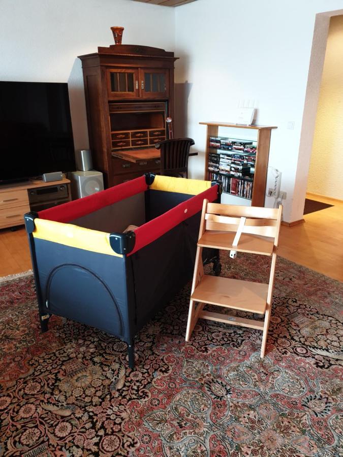 Wohnung Fuer 4 Personen, 2 Schlafzimmer, 2 Parkplaetze, Wlan คอนสตานซ์ ภายนอก รูปภาพ